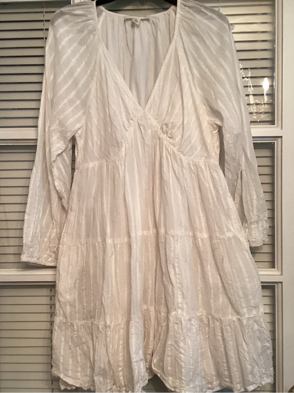 Treasure & Bond White Tiered V-Neck Midi Dress